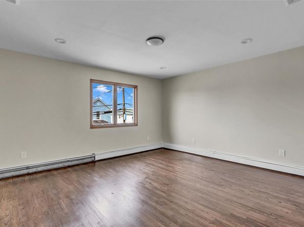 63 Cumberland Place, Valley Stream NY 11580