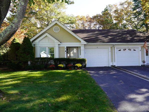 12 Baldwin Court, Ridge NY 11961