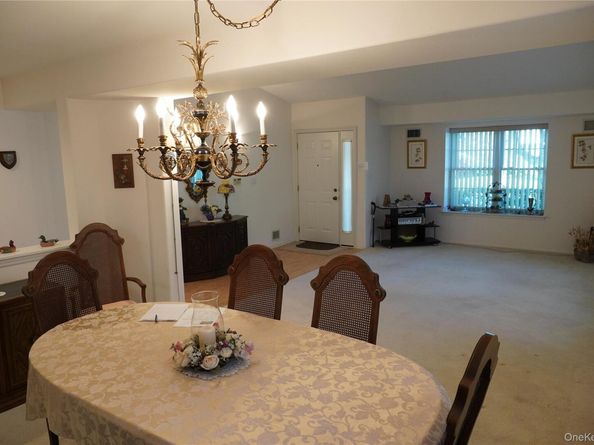 12 Baldwin Court, Ridge NY 11961