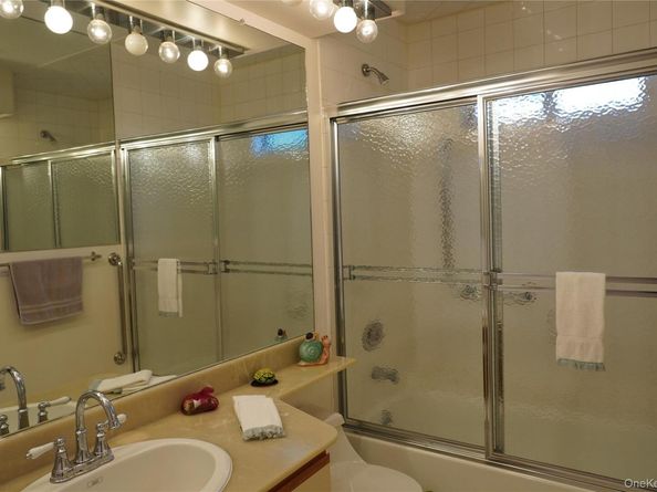 12 Baldwin Court, Ridge NY 11961