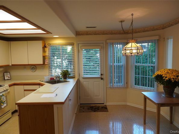 12 Baldwin Court, Ridge NY 11961