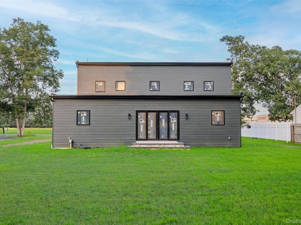 26 Tremont Avenue, Patchogue NY 11772