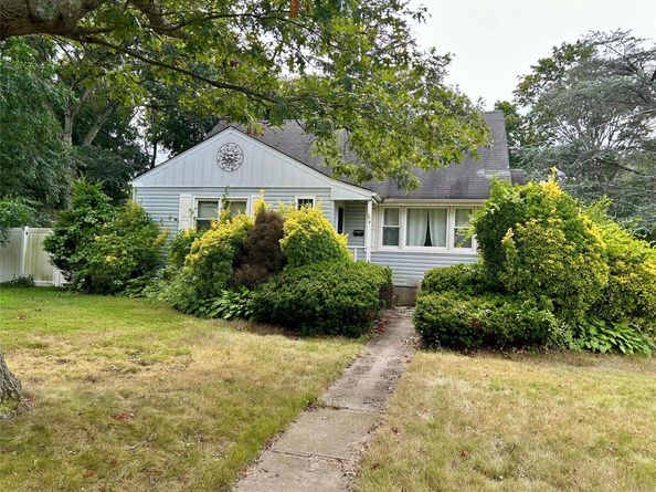 274 Hawkins Avenue, Ronkonkoma NY 11779