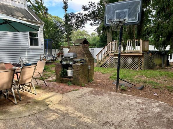 274 Hawkins Avenue, Ronkonkoma NY 11779