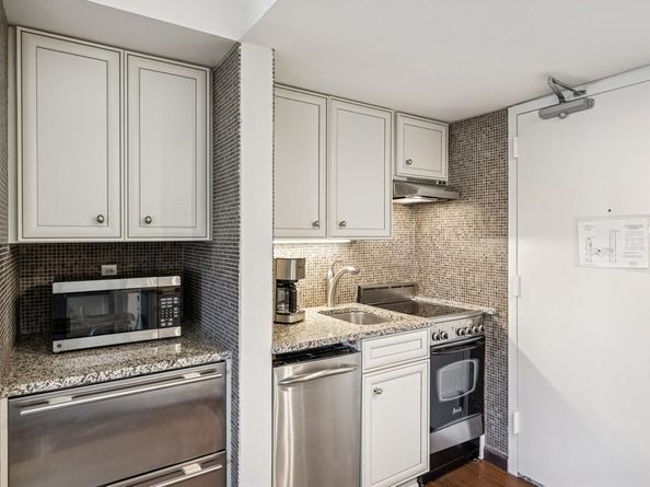 236 Edgemere Street 427, Montauk NY 11954