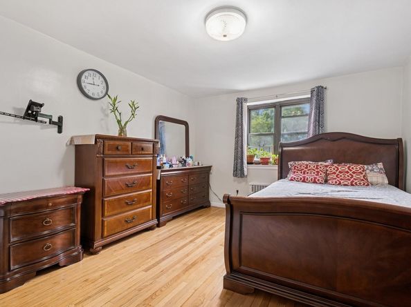 87-30 204 Street A78, Hollis NY 11423