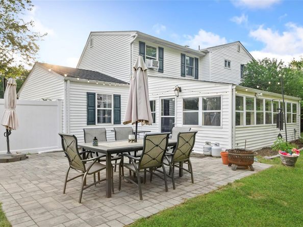 43 Westcliff Drive, Mount Sinai NY 11766