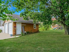 33 Nassau Parkway, Oceanside NY 11572