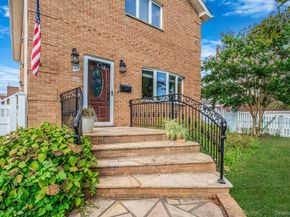 33 Nassau Parkway, Oceanside NY 11572