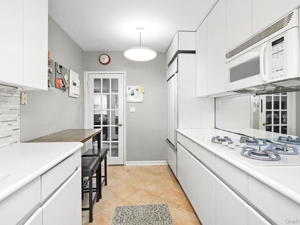 3 Bryant Crescent 1B, White Plains NY 10605