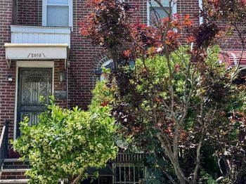 2016 E. 28th Street