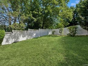 8 Cedar Place, Kings Park NY 11754