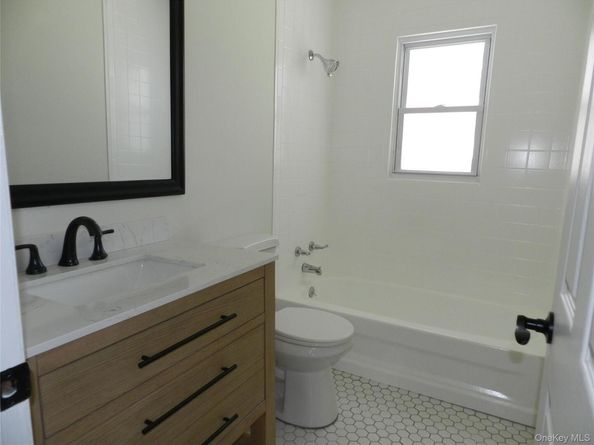 39 W 3rd Street, Patchogue NY 11772