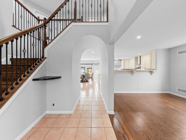 458 Mineola Avenue, Carle Place NY 11514