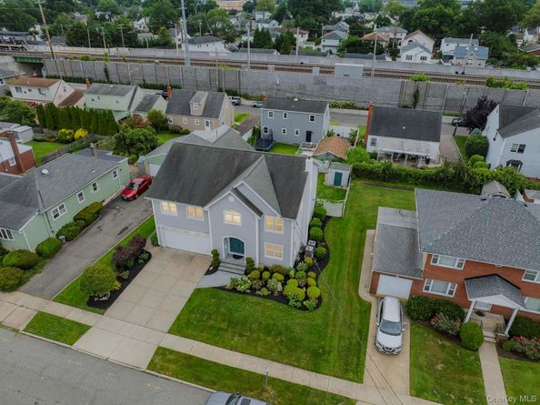 458 Mineola Avenue, Carle Place NY 11514