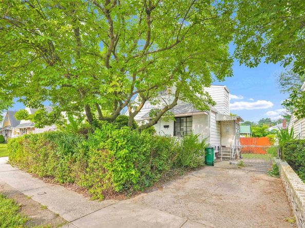 50-12 Utopia Parkway, Fresh Meadows NY 11365