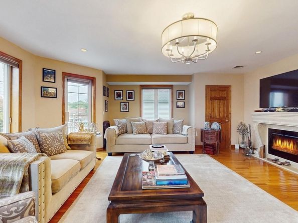 64-13 72 Street, Middle Village NY 11379