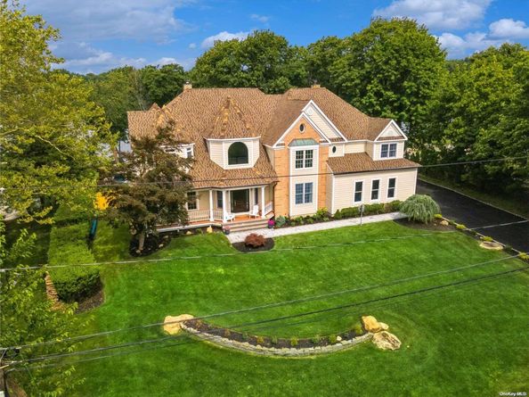 18 Cedar Lane, Setauket NY 11733
