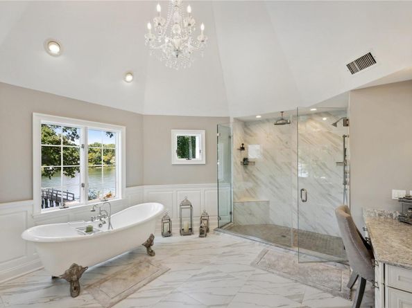 18 Cedar Lane, Setauket NY 11733
