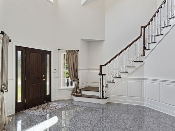 18 Cedar Lane, Setauket NY 11733