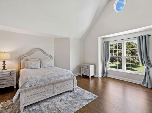 18 Cedar Lane, Setauket NY 11733