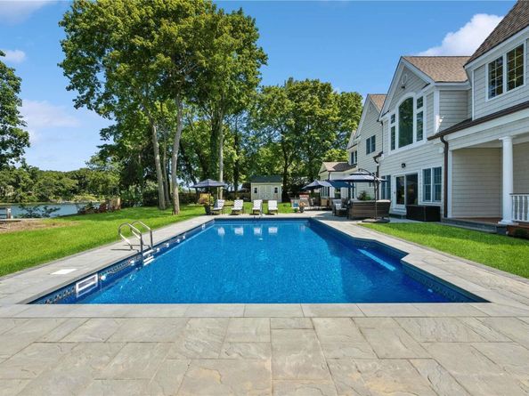 18 Cedar Lane, Setauket NY 11733