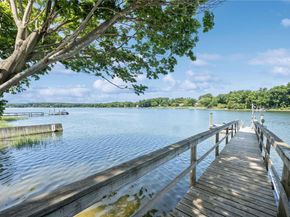 18 Cedar Lane, Setauket NY 11733