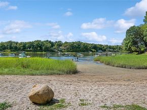 18 Cedar Lane, Setauket NY 11733