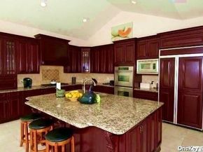 9 Kate Court, East Quogue NY 11942