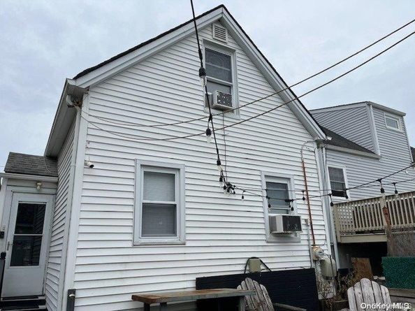 742 S 9th Street, Lindenhurst NY 11757