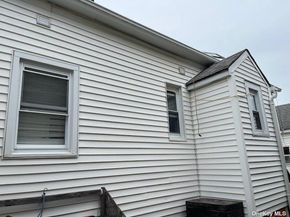 742 S 9th Street, Lindenhurst NY 11757