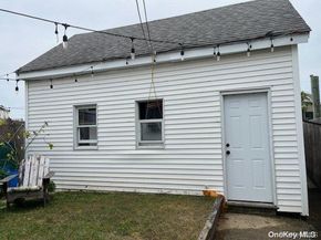 742 S 9th Street, Lindenhurst NY 11757