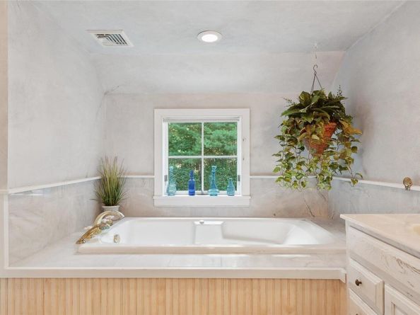 156 Ram Island Drive, Shelter Island NY 11964