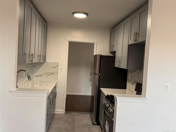 65-50 Wetherole Street 5V, Rego Park NY 11374