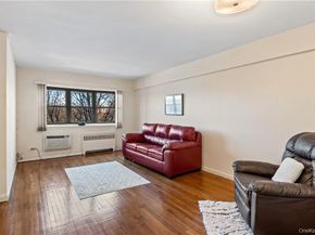 1910 Pelham Parkway S 5C, Bronx NY 10461