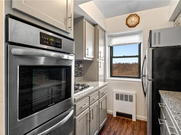 1910 Pelham Parkway S 5C, Bronx NY 10461