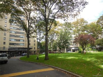 4 Fordham Hill Oval