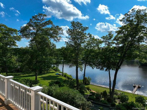 33 Truesdale Lake Drive, South Salem NY 10590