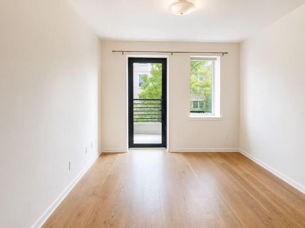 132-59 41st Road 3B, Flushing NY 11355
