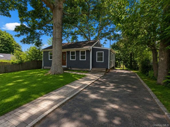 52 King Road, Rocky Point NY 11778