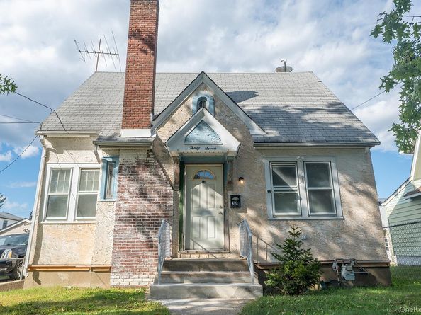 37 Davis Street, Roosevelt NY 11575