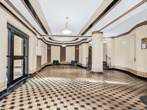 2166 Bronx Park E 6D, Bronx NY 10462