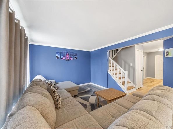 26 Beech Street, Central Islip NY 11722