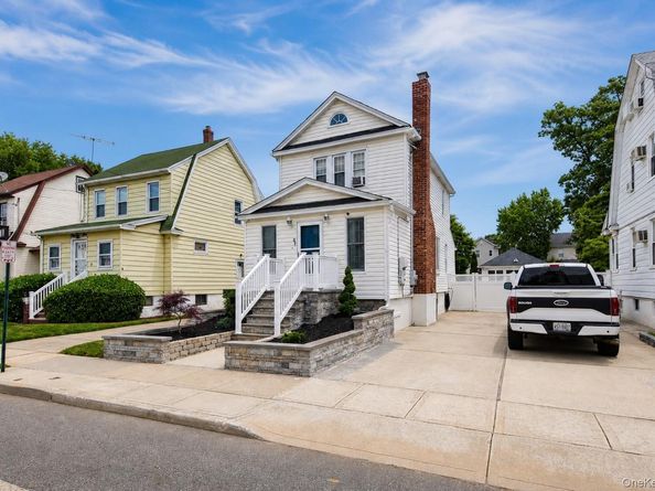 27 Avondale Street, Valley Stream NY 11581
