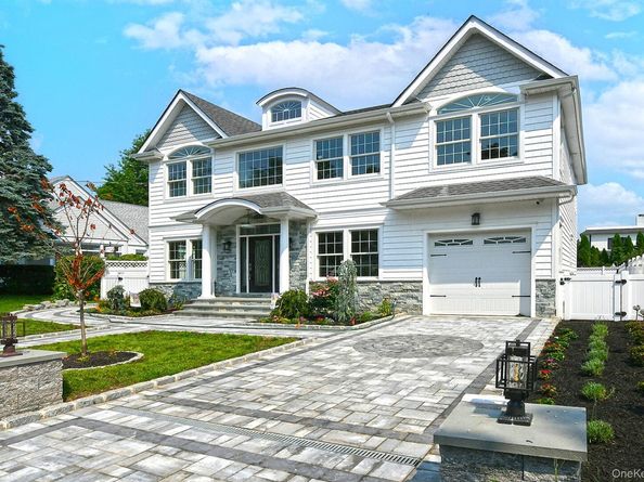 127 Vanderbilt Avenue, Manhasset NY 11030