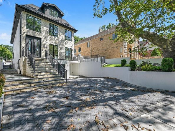 176-12 Kildare Road, Jamaica Estates NY 11432