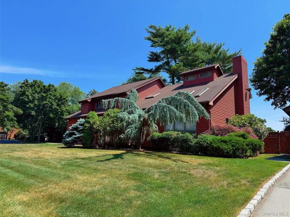 6 Jamor Court, Nesconset NY 11767