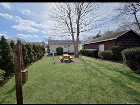 9 Inwood Avenue, Selden NY 11784