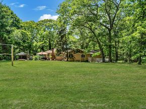 5 Valerie Court, Yaphank NY 11980