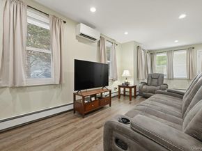 707 5th Street S, Lindenhurst NY 11757